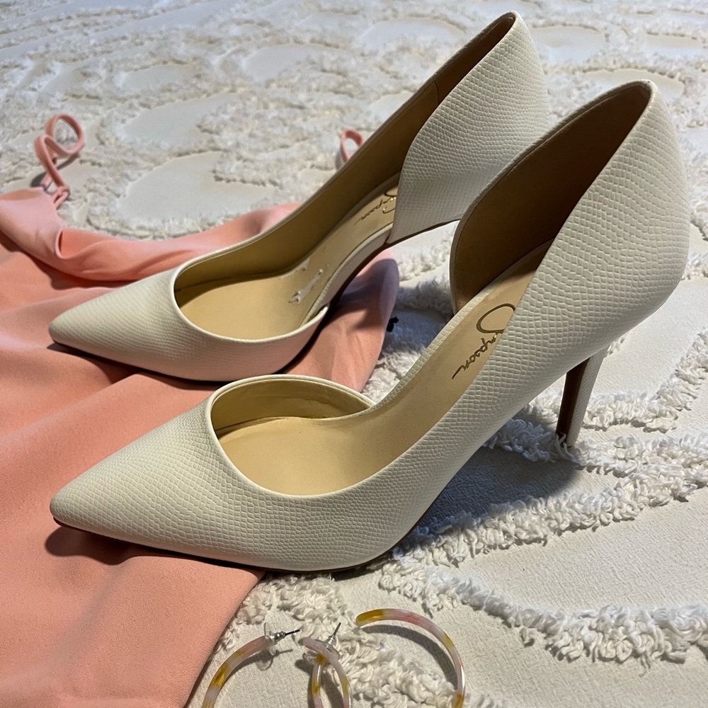 White Snakeskin Jessica Simpson Heels Size 8.5